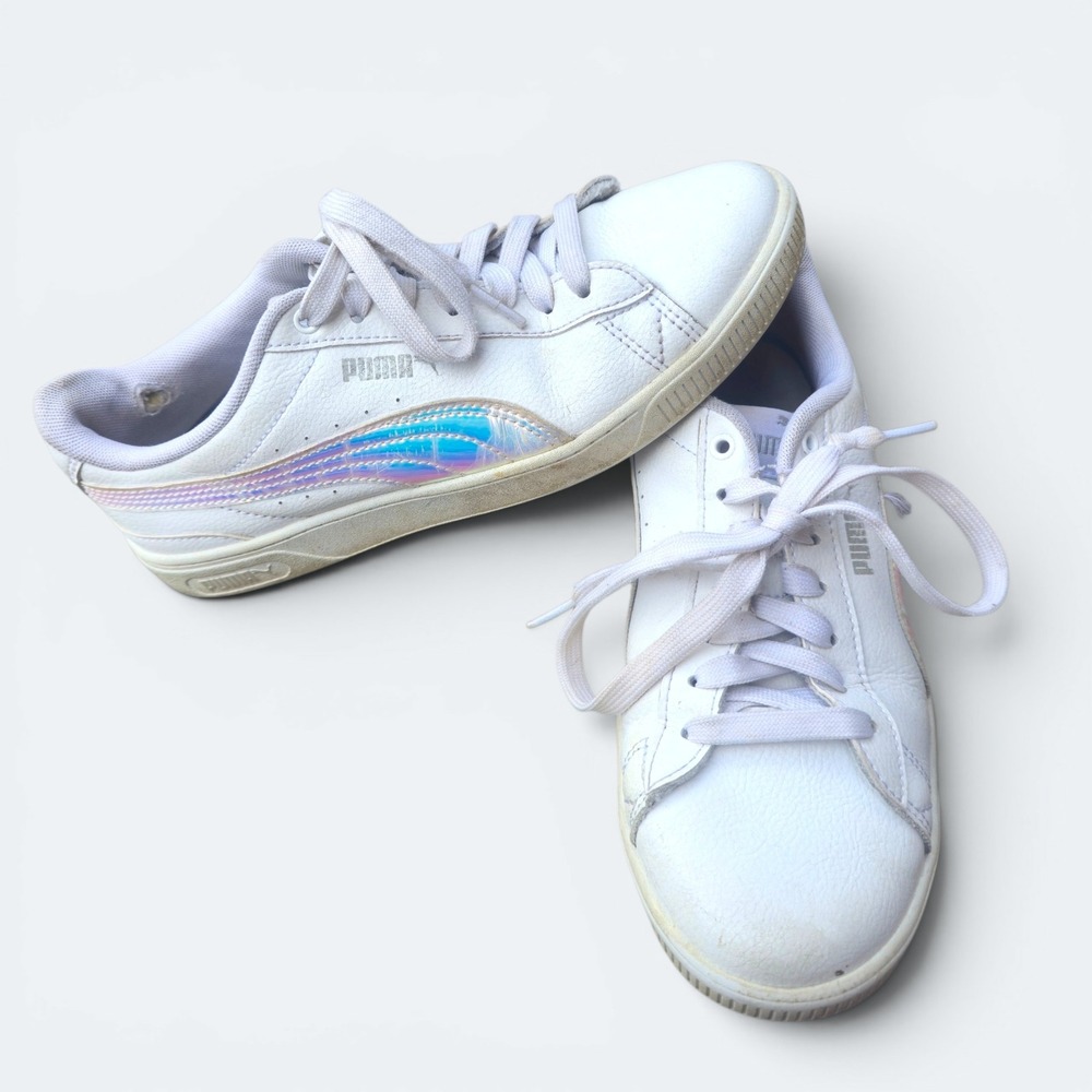 Puma Vikky V3 IRISISTABLE Iridescent Holographic Sneakers Womens Size 7